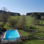 度假居 Les Roseaux De *